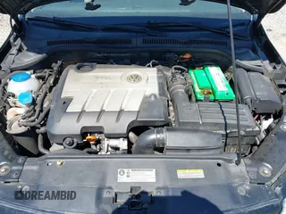 2014 Volkswagen Jetta TDI w/Premium/Nav с VIN 3VWLL7AJXEM435467, выставлен на аукционе IAAI как лот 42056011 с пробегом 167 534 миль миль и . История ставок и продаж доступна на DreamBid. Изображение 10.