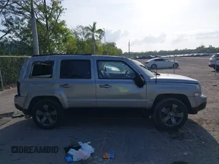 2014 Jeep Patriot High Altitude z VIN 1C4NJPFAXED854361, wystawiony jako IAAI lot #41835367 z przebiegiem 73 027 mil mil oraz . Historia ofert i sprzedaży dostępna na DreamBid. Obrazek 13.