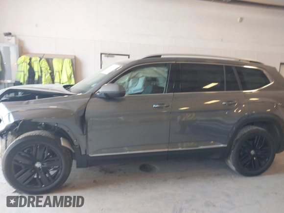 2019 Volkswagen Atlas SEL Premium with VIN 1V2NR2CAXKC611746, listed as a IAAI auction lot 42456966 with 43,737 mi miles and . Bid and sale history available at DreamBid. Image 14.