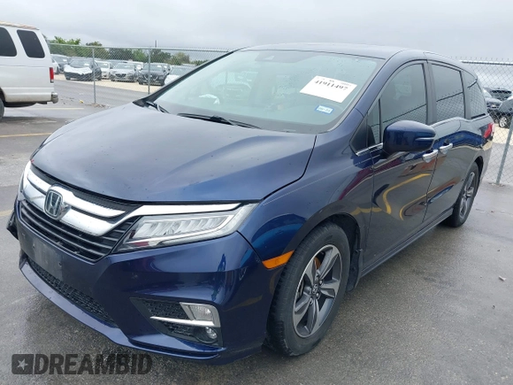 2018 Honda Odyssey Touring with VIN 5FNRL6H85JB001501, listed as a IAAI auction lot 41911497 with 92,407 mi miles. Bid and sale history available at carsss.com. Image 18.
