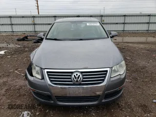 2008 Volkswagen Passat Komfort z VIN WVWAK73C68E061445, wystawiony jako Copart lot #51151354 z przebiegiem 125 198 mil mil oraz Szkoda całkowita • Salvage title. Historia ofert i sprzedaży dostępna na DreamBid. Obrazek 5.