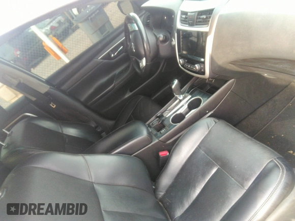 2018 Nissan Altima SR with VIN 1N4AL3AP8JC245501, listed as a IAAI auction lot 42026160 with 114,022 mi miles and . Bid and sale history available at carsss.com. Image 5.