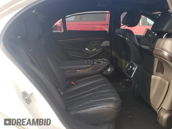 2017 Mercedes-Benz S 63 AMG z VIN WDDUG7JBXHA289339, wystawiony jako Copart lot #62113334 z przebiegiem 69 364 mil mil oraz Czysty tytuł • Clean title. Historia ofert i sprzedaży dostępna na DreamBid. Obrazek 10.