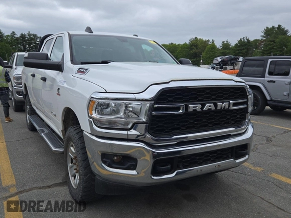 2019 Ram 2500 Tradesman with VIN 3C6UR5CL1KG598101, listed as a IAAI auction lot 42667301 with 90,262 mi miles and . Bid and sale history available at DreamBid. Image 49.