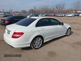 2009 Mercedes-Benz C-Class 3.0L Sport with VIN WDDGF81XX9F281618, listed as a IAAI auction lot 42033172 with 196,615 mi miles. Bid and sale history available at carsss.com. Image 4.