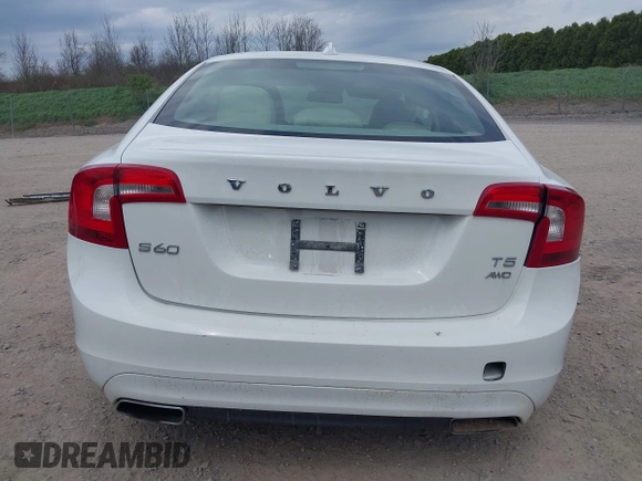 2014 Volvo S60 T5 z VIN YV1612FH8E1292976, wystawiony jako IAAI lot #42129708 z przebiegiem 162 083 mil mil oraz . Historia ofert i sprzedaży dostępna na DreamBid. Obrazek 17.