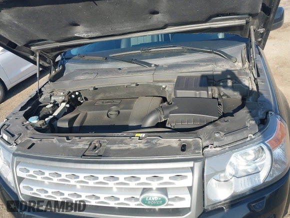 2012 Land Rover LR2 HSE with VIN SALFR2BNXCH318114, listed as a IAAI auction lot 42102117 with 84,766 mi miles and . Bid and sale history available at DreamBid. Image 10.