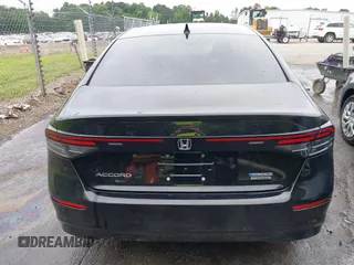 2024 Honda Accord Touring z VIN 1HGCY2F8XRA094072, wystawiony jako IAAI lot #42427587 z przebiegiem 20 206 mil mil oraz . Historia ofert i sprzedaży dostępna na DreamBid. Obrazek 16.