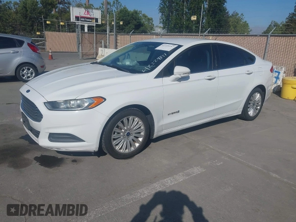 2014 Ford Fusion SE Hybrid with VIN 3FA6P0LU5ER256992, listed as a IAAI auction lot 42229147 with 235,583 mi miles and . Bid and sale history available at DreamBid. Image 2.