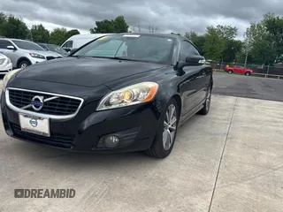 2012 Volvo C70 T5 with VIN YV1672MC2CJ127802, listed as a Copart auction lot 55505505 with 136,610 mi miles and Clean Title. Bid and sale history available at carsss.com. Image 2.