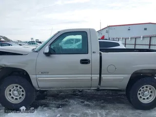 2000 Chevrolet Silverado 1500 with VIN 1GCEK14T1YZ362274, listed as a IAAI auction lot 41636856 with 136,879 mi miles. Bid and sale history available at carsss.com. Image 15.