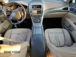 2017 Lincoln MKZ Select z VIN 3LN6L5C9XHR653242, wystawiony jako Copart lot #61939925 z przebiegiem 144 562 mil mil oraz Szkoda całkowita • Salvage title. Historia ofert i sprzedaży dostępna na DreamBid. Obrazek 8.