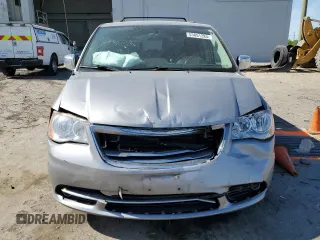 2015 Chrysler Town & Country Touring L with VIN 2C4RC1CG8FR561865, listed as a Copart auction lot 53851285 with 113,366 mi miles and Clean Title. Bid and sale history available at DreamBid. Image 5.