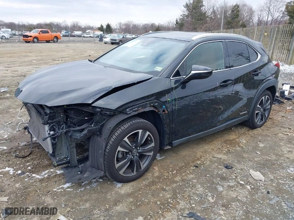 2020 Lexus UX with VIN JTHP9JBH6L2027045, listed as a IAAI auction lot 41576512 with 70,372 mi miles. Bid and sale history available at carsss.com. Image 2.