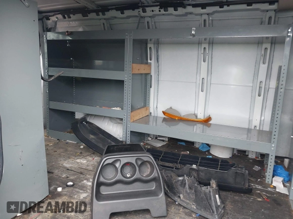 2019 GMC Savana Cargo z VIN 1GTW7AFG0K1187642, wystawiony jako IAAI lot #41505063 z przebiegiem 103 846 mil mil oraz . Historia ofert i sprzedaży dostępna na DreamBid. Obrazek 8.