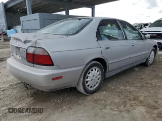 1997 Honda Accord EX with VIN 1HGCD566XVA201031, listed as a Copart auction lot 44755585 with 134,966 mi miles and Salvage Title. Bid and sale history available at carsss.com. Image 3.