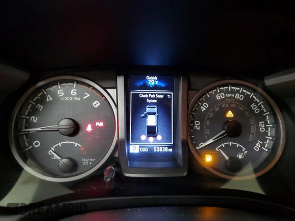 2019 Toyota Tacoma SR z VIN 3TMCZ5AN1KM285074, wystawiony jako Copart lot #53545975 z przebiegiem 53 838 mil mil oraz Szkoda całkowita • Salvage title. Historia ofert i sprzedaży dostępna na DreamBid. Obrazek 9.