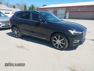 2021 Volvo XC60 Inscription z VIN YV4102RL9M1829188, wystawiony jako IAAI lot #42083627 z przebiegiem 44 525 mil mil oraz . Historia ofert i sprzedaży dostępna na DreamBid. Obrazek 1.