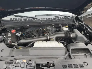 2024 Lincoln Navigator Reserve z VIN 5LMJJ3LG8REL11292, wystawiony jako Copart lot #57487925 z przebiegiem 29 200 mil mil oraz Szkoda całkowita • Salvage title. Historia ofert i sprzedaży dostępna na DreamBid. Obrazek 12.