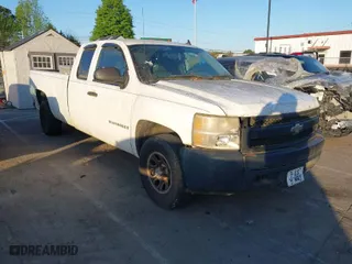 2007 Chevrolet Silverado 1500 LT w/1LT with VIN 1GCEC19J07E552769, listed as a IAAI auction lot 41997956 with 1 mi miles. Bid and sale history available at carsss.com. Image 1.