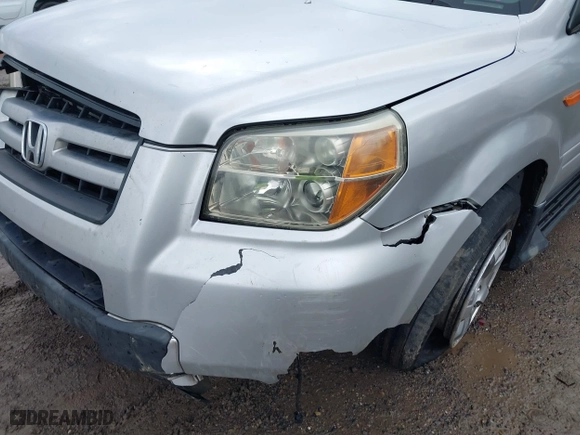 2006 Honda Pilot EX with VIN 2HKYF18426H553632, listed as a IAAI auction lot 41656610 with 154,470 mi miles. Bid and sale history available at carsss.com. Image 19.