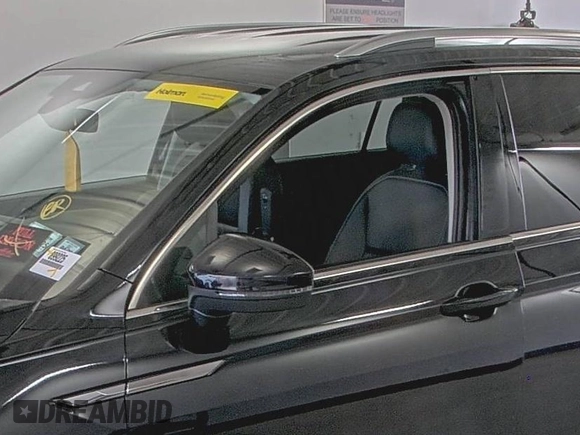 2024 Volkswagen Tiguan SE with VIN 3VV3B7AX6RM075535, listed as a IAAI auction lot 42845052 with 20,867 mi miles and . Bid and sale history available at DreamBid. Image 7.