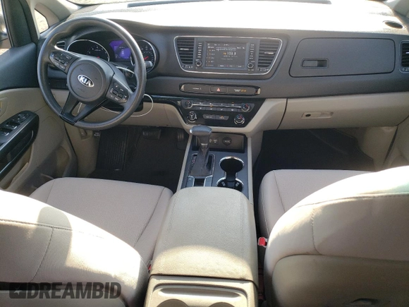 2019 Kia Sedona EX with VIN KNDMB5C13K6535725, listed as a Copart auction lot 82519594 with 57,129 mi miles and Salvage Title. Bid and sale history available at DreamBid. Image 8.