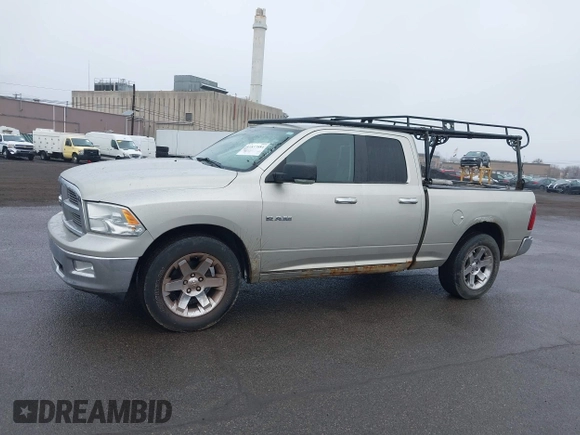 2010 Dodge 1500 SLT z VIN 1D7RV1GP3AS197145, wystawiony jako IAAI lot #41837884 z przebiegiem 241 378 mil mil oraz . Historia ofert i sprzedaży dostępna na DreamBid. Obrazek 14.