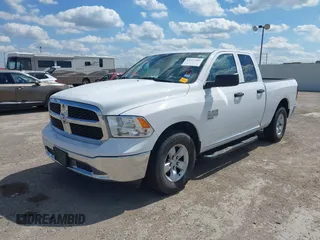 2020 Ram 1500 Tradesman z VIN 1C6RR6FG7LS114713, wystawiony jako IAAI lot #42227405 z przebiegiem 115 012 mil mil oraz . Historia ofert i sprzedaży dostępna na DreamBid. Obrazek 2.