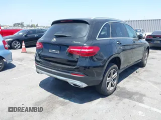 2019 Mercedes-Benz GLC 350e z VIN WDC0G5EB3KF619396, wystawiony jako IAAI lot #42353279 z przebiegiem 23 600 mil mil oraz . Historia ofert i sprzedaży dostępna na DreamBid. Obrazek 4.