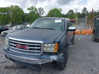 2007 GMC Sierra 1500 SLE1 z VIN 2GTEC13J971571282, wystawiony jako IAAI lot #41980128 z przebiegiem 221 024 mil mil oraz . Historia ofert i sprzedaży dostępna na DreamBid. Obrazek 16.