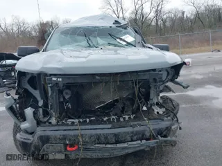 2024 Chevrolet Silverado 1500 LT Trail Boss with VIN 3GCUDFED8RG142707, listed as a IAAI auction lot 41643450 with 1 mi miles. Bid and sale history available at carsss.com. Image 10.