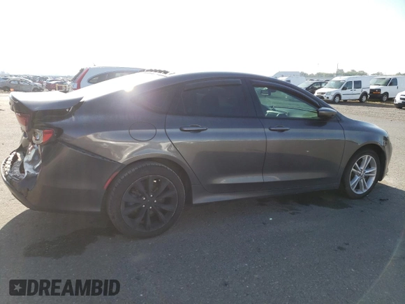 2015 Chrysler 200 S z VIN 1C3CCCBB1FN674775, wystawiony jako Copart lot #54410395 z przebiegiem 160 154 mil mil oraz Szkoda całkowita • Salvage title. Historia ofert i sprzedaży dostępna na DreamBid. Obrazek 3.