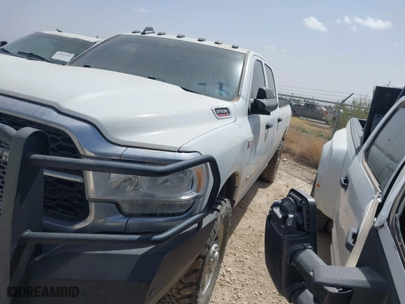 2022 Ram 2500 Tradesman with VIN 3C6UR5HJ1NG337904, listed as a IAAI auction lot 41930359 with 117,526 mi miles. Bid and sale history available at carsss.com. Image 6.
