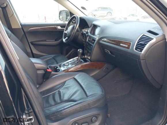 2011 Audi Q5 3.2L Premium Plus with VIN WA1DKAFP6BA038894, listed as a IAAI auction lot 41731751 with 165,703 mi miles. Bid and sale history available at carsss.com. Image 5.