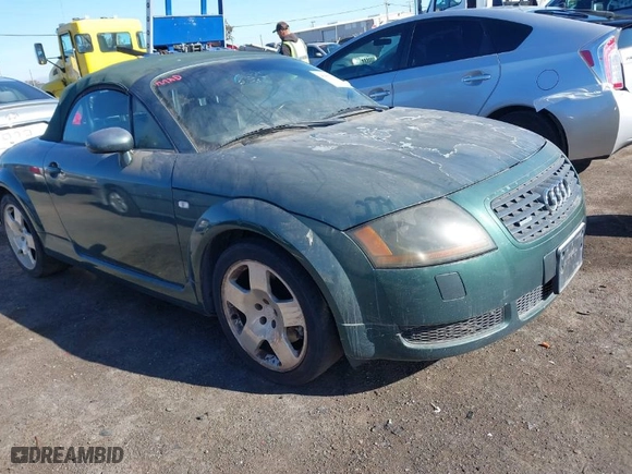 2001 Audi TT with VIN TRUUT28N311012133, listed as a IAAI auction lot 40853772 with 181,316 mi miles. Bid and sale history available at carsss.com. Image 1.