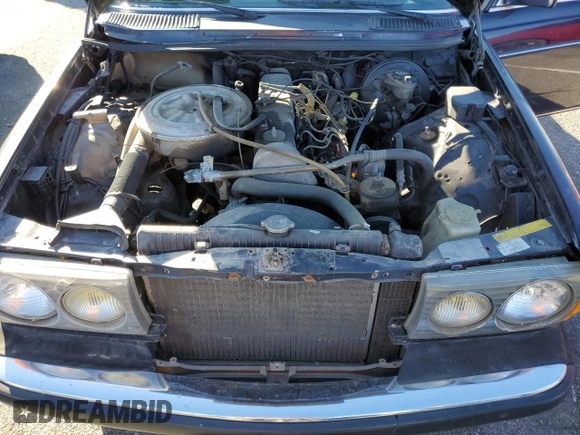 1984 Mercedes-Benz 300 D с VIN WDBAB33A5EA138282, выставлен на аукционе Copart как лот 88987365 с пробегом 249 474 миль миль и Чистый • Clean title. История ставок и продаж доступна на DreamBid. Изображение 11.
