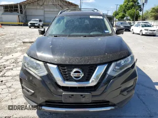 2017 Nissan Rogue SV z VIN KNMAT2MT2HP534275, wystawiony jako Copart lot #53000745 z przebiegiem 196 660 mil mil oraz Szkody całkowita. Historia ofert i sprzedaży dostępna na DreamBid. Obrazek 5.
