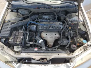1998 Honda Accord EX z VIN 1HGCG5653WA073179, wystawiony jako Copart lot #57688325 z przebiegiem Nie podano mil oraz Szkoda całkowita • Salvage title. Historia ofert i sprzedaży dostępna na DreamBid. Obrazek 11.
