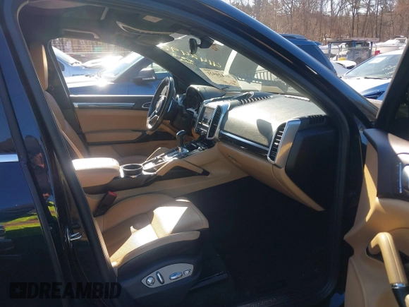2016 Porsche Cayenne with VIN WP1AA2A28GKA37162, listed as a IAAI auction lot 41424921 with 95,717 mi miles. Bid and sale history available at carsss.com. Image 5.