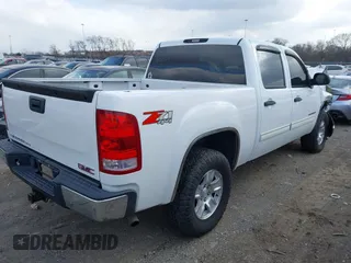2008 GMC Sierra 1500 SLE1 with VIN 3GTEK13J58G226939, listed as a IAAI auction lot 41340422 with 203,921 mi miles. Bid and sale history available at carsss.com. Image 4.