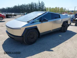 2024 Tesla Cybertruck Cyberbeast z VIN 7G2CEHEE1RA036094, wystawiony jako IAAI lot #42047976 z przebiegiem 13 mil mil oraz . Historia ofert i sprzedaży dostępna na DreamBid. Obrazek 2.
