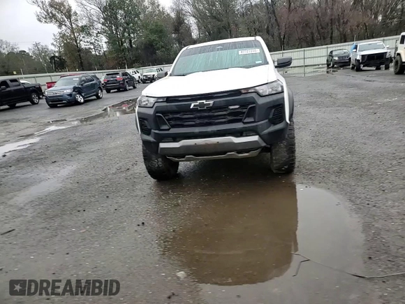 2023 Chevrolet Colorado 4WD Trail Boss with VIN 1GCPTEEK5P1255504, listed as a Copart auction lot 87727235 with 23,817 mi miles and Salvage Title. Bid and sale history available at carsss.com. Image 10.