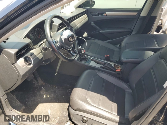 2020 Volkswagen Passat SE с VIN 1VWSA7A33LC026826, выставлен на аукционе Copart как лот 53975365 с пробегом 87 781 миль миль и Чистый • Clean title. История ставок и продаж доступна на DreamBid. Изображение 7.