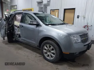 2007 Lincoln MKX with VIN 2LMDU68C77BJ26565, listed as a IAAI auction lot 41733876 with 173,037 mi miles. Bid and sale history available at carsss.com. Image 1.