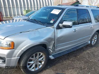2017 Ford Expedition Max Limited z VIN 1FMJK2AT4HEA62126, wystawiony jako IAAI lot #41574378 z przebiegiem 169 880 mil mil oraz . Historia ofert i sprzedaży dostępna na DreamBid. Obrazek 6.