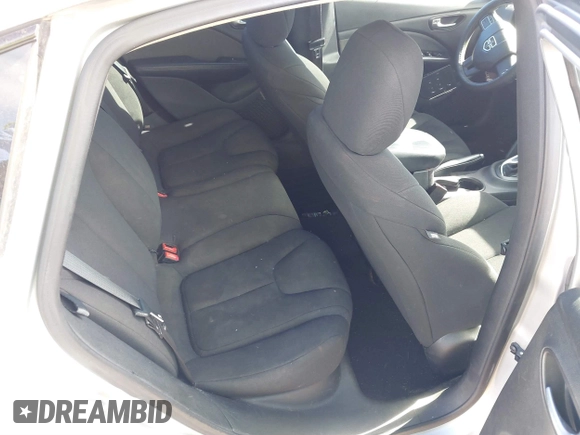 2013 Dodge Dart SE with VIN 1C3CDFAA2DD175784, listed as a IAAI auction lot 41896280 with 124,941 mi miles and . Bid and sale history available at carsss.com. Image 8.