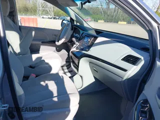 2012 Toyota Sienna с VIN 5TDZK3DC7CS228568, выставлен на аукционе IAAI как лот 42027249 с пробегом 99 464 миль миль и . История ставок и продаж доступна на DreamBid. Изображение 5.