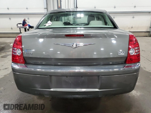 2008 Chrysler 300 with VIN 2C3LK33G98H128797, listed as a Copart auction lot 46421415 with 138,313 mi miles and Salvage title. Bid and sale history available at DreamBid. Image 6.