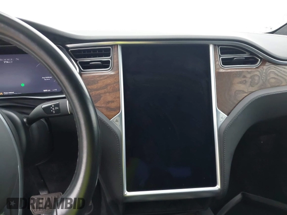 2017 Tesla Model X 90D z VIN 5YJXCDE23HF067843, wystawiony jako IAAI lot #42347649 z przebiegiem Nie podano mil oraz . Historia ofert i sprzedaży dostępna na DreamBid. Obrazek 17.